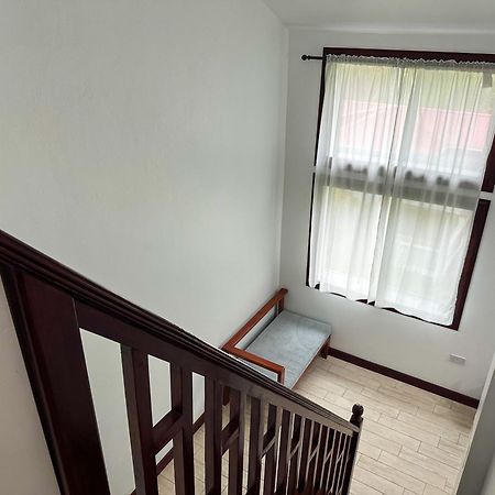 Villa Copthall Trafalgar Buitenkant foto